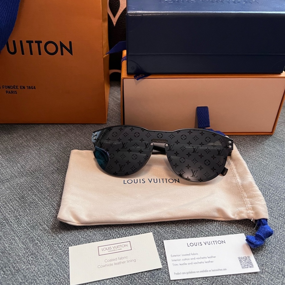 Louis Vuitton Waimea Round Sunglasses - Gently Worn AUTHENTIC